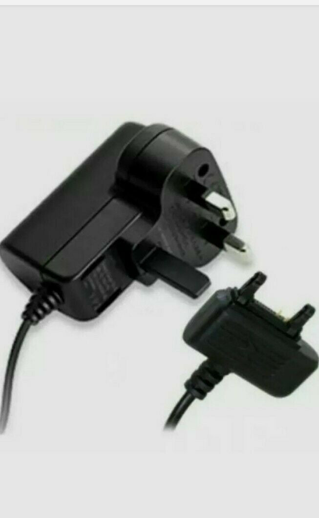 Genuine sony Ericsson mains charger CST-70 for K630i K660i K750i C905 W595
